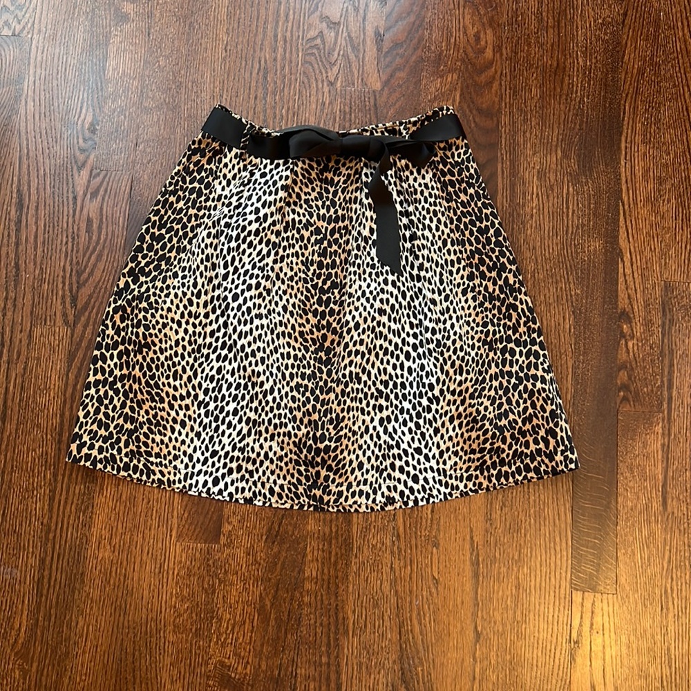 WHBM Womens Sz 8 Animal Print Full Skirt with belt